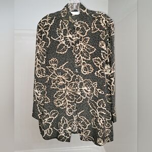 Dana Buchman Elegant Black and Cream Blouse With Neutral Pants